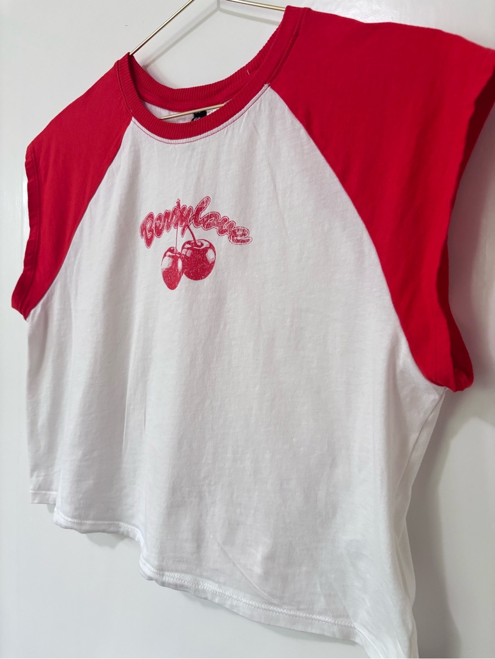 H&M| Divided| Cute White Crop Top with Red Cap Sleeves & Cherry Graphic Sz XL - Picture 3 of 7